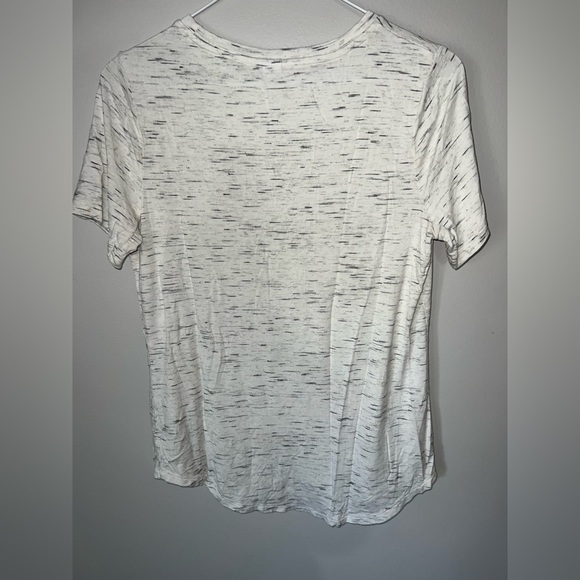 Old navy shirt - Picture 2 of 4